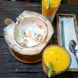 noix de coco bali et fruits
