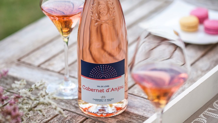 Cabernet d'Anjou vins rosés de Loire crédit Pierre Borderon